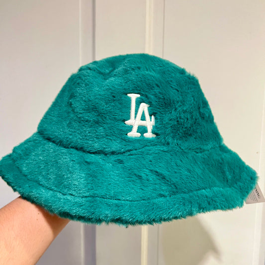 LA FURRY BUCKET HAT - GREEN